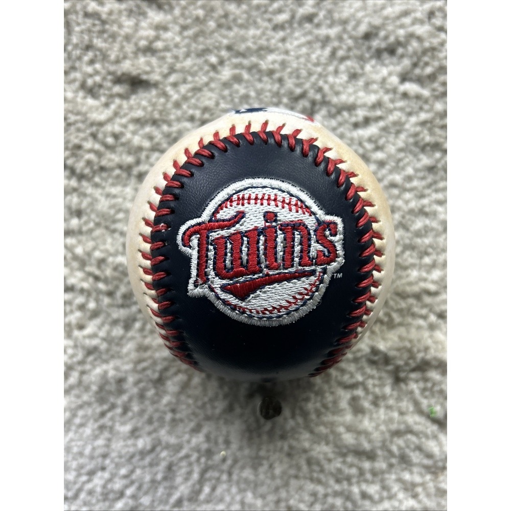 Rawlings Minnesota Twins MLB Baseball 2010 Navy White Embroidered Logo EHBB4